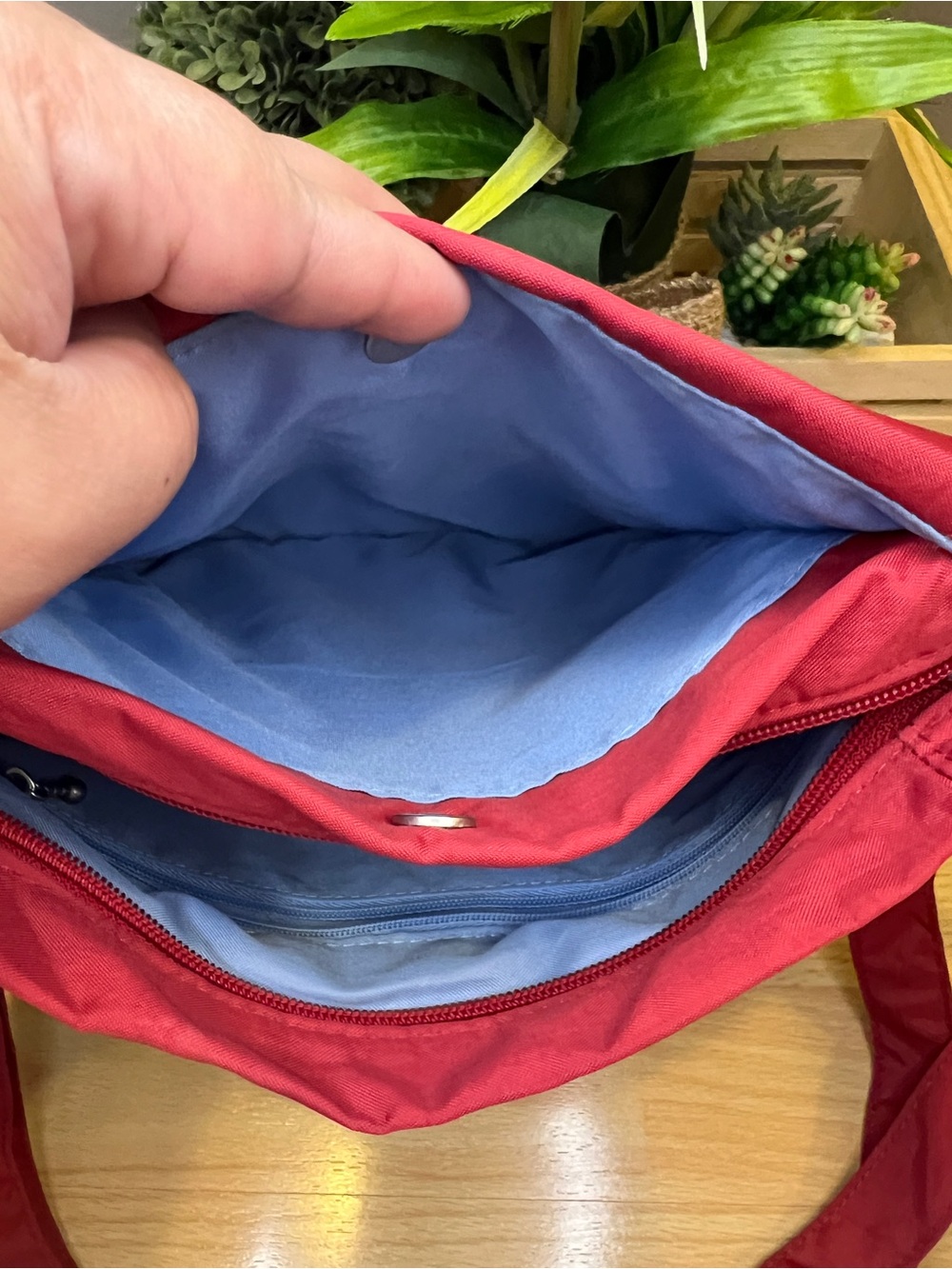 Baggallini Red Nylon Crossbody - Picture 4 of 12